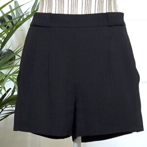 BCBGMAXAZRIA Women’s Black Burke Pleated Shorts Size 6